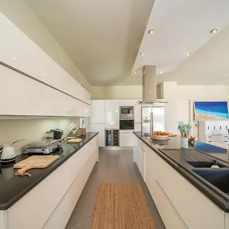 Wonderful Leivathos | Azure Skies | 4 Bedrooms | Furnished Terrace With Private Pool & Hot Tub | Bbq |