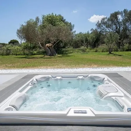 Villa Wonderful Leivathos | Azure Skies | 4 Bedrooms | Furnished Terrace With Private Pool & Hot Tub | Bbq | Zvoronáta