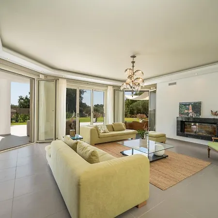 Wonderful Leivathos | Azure Skies | 4 Bedrooms | Furnished Terrace With Private Pool & Hot Tub | Bbq | * Zvoronáta